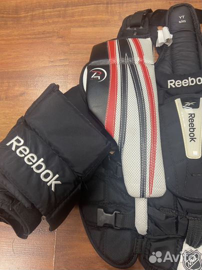 Нагрудник хоккейного вратаря Reebok, Yth