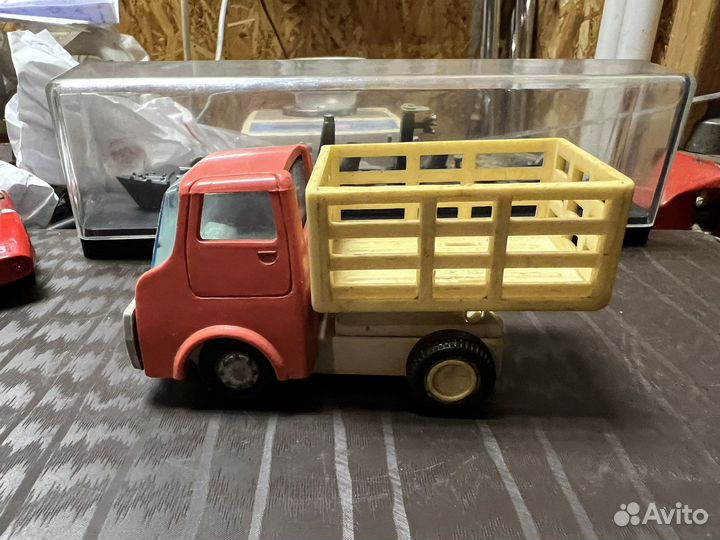 Игрушка машинка
