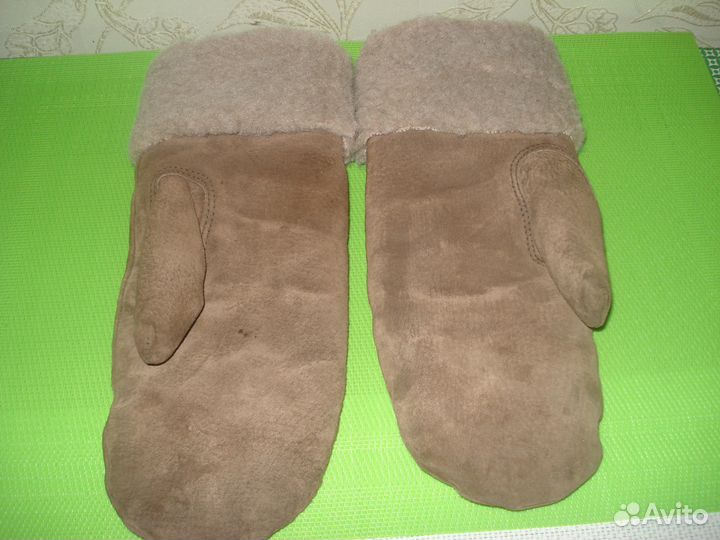 Варежки меховые женские