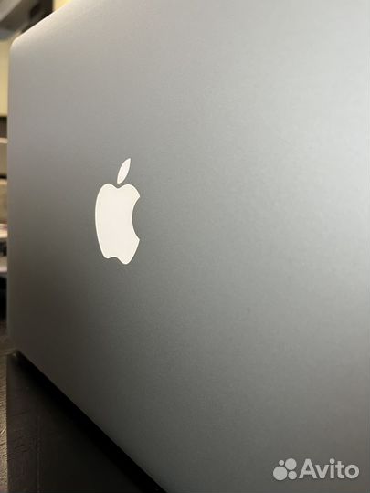 Продается Macbook Air 13 2015 (A1466)