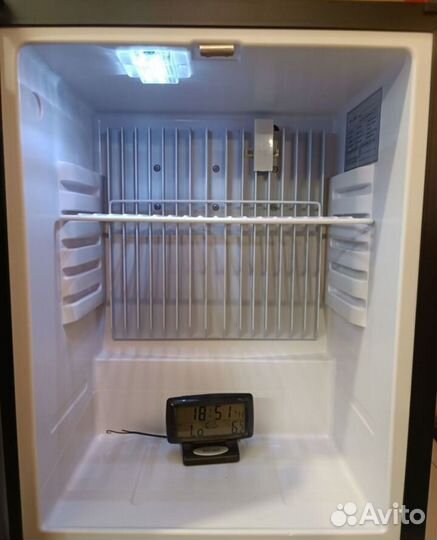 Холодильник минибар Coolmann OBT 30B