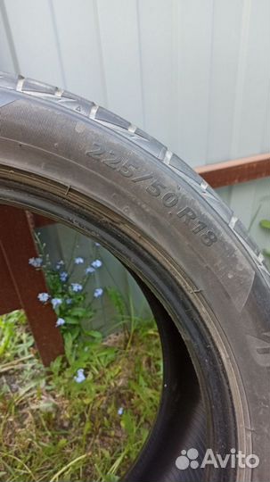 Bridgestone Playz PX-RV II 225/50 R18