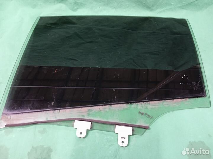 Toyota Corsa Стекло двери заднее левое