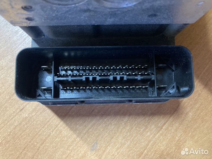 Volkswagen Touareg блок abs насос