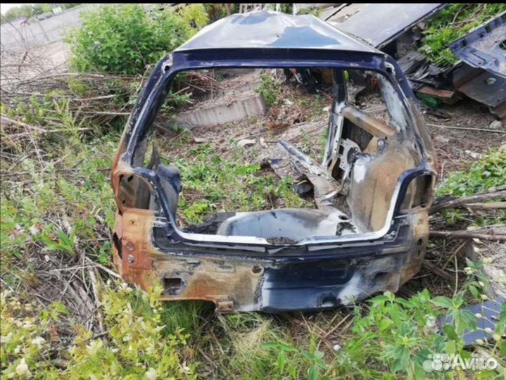 Задняя часть четверть фольцваген гольф 4 трёхдверн