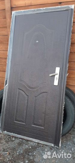Дверь входная металлическая