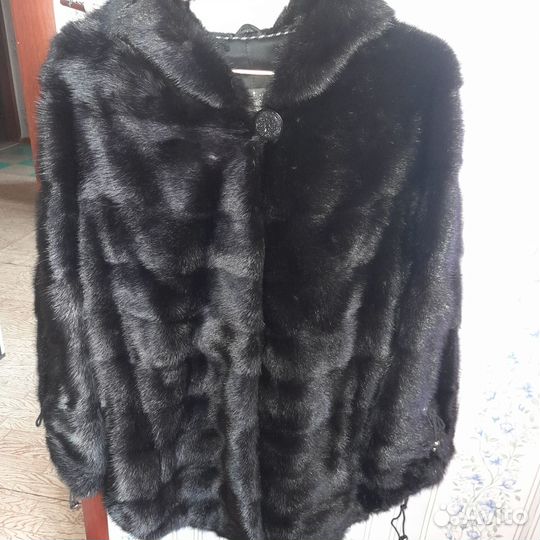 Продам норковую шубу