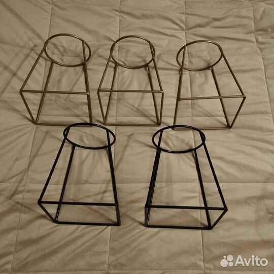 Подставка для цветов металлическая