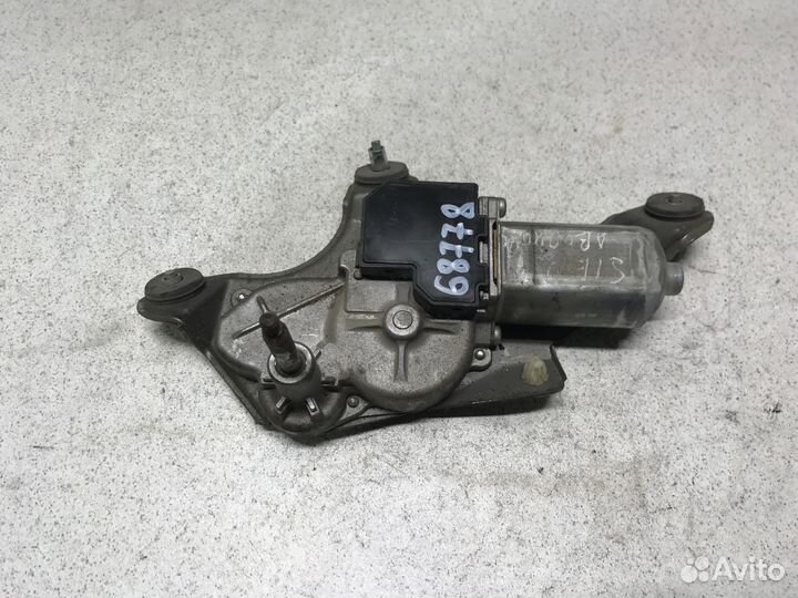 Моторчик заднего дворника Toyota Sienna 2