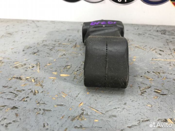 Ограничитель двери передний Audi Q5 8R cdnc 2011