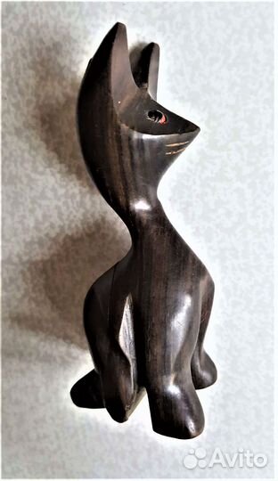 Кошка Статуэтка деревянная сандал