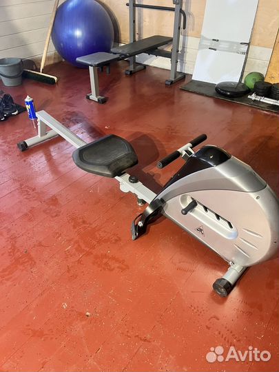 Гребной тренажер