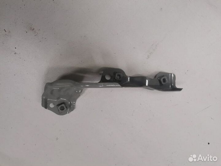 Кронштейн крыла передний левый Kia Rio