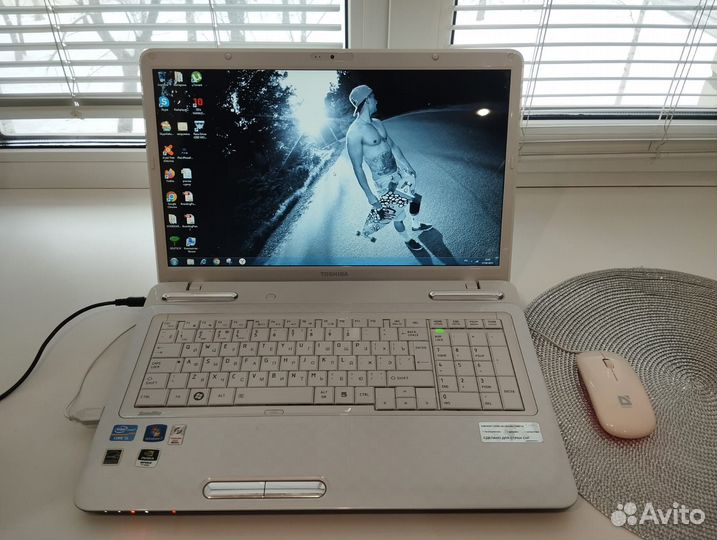 Ноутбук toshiba