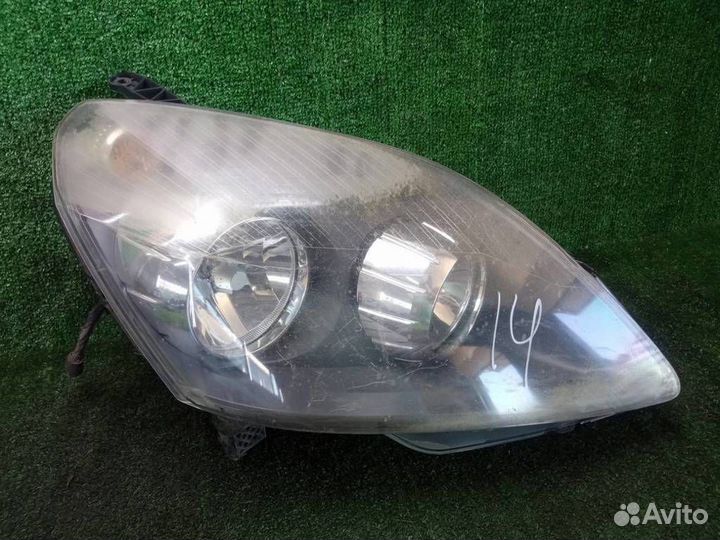 Фара правая Opel Zafira B (2005-2012)