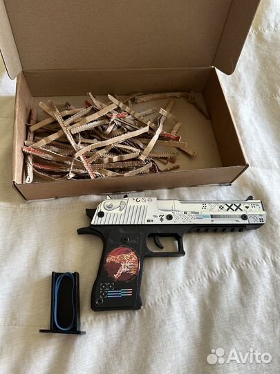 Пистолет из CS:GO vozwooden