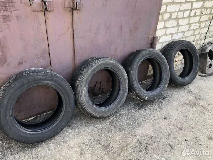 Зимняя резина 215 60 r16