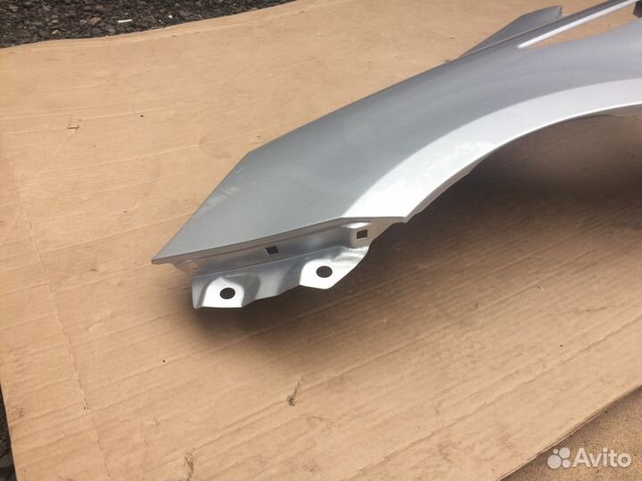 Крыло левое Kia Rio в цвет