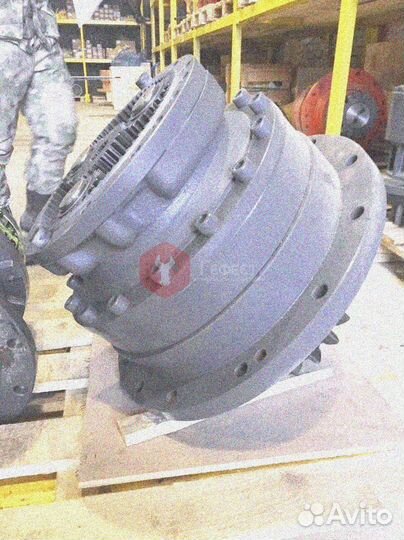 Поворотный редуктор Komatsu PC210-7 20Y-26-00210