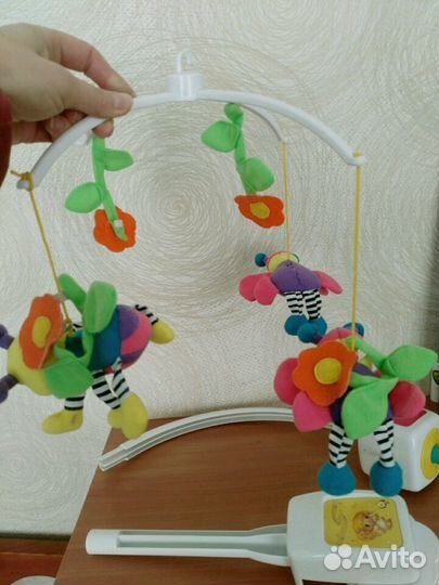 Мобиль для детской кроватки