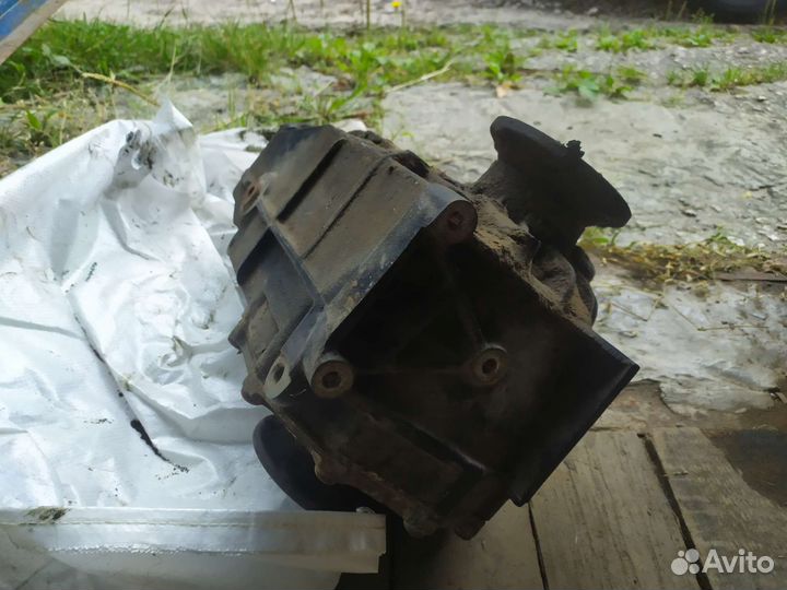 Запчасти на audi 80