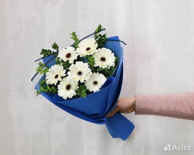 Букет из 7 белых мини гербер