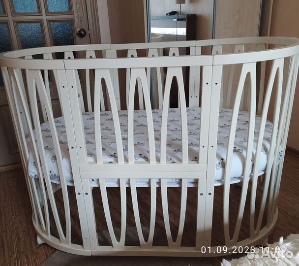 Детская овальная кроватка