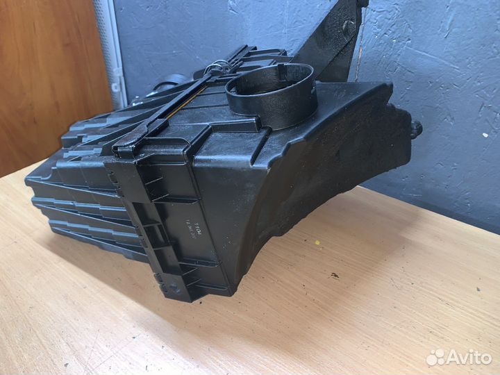 Дмрв корпус возд фильтра vw transporter 2.5 dt