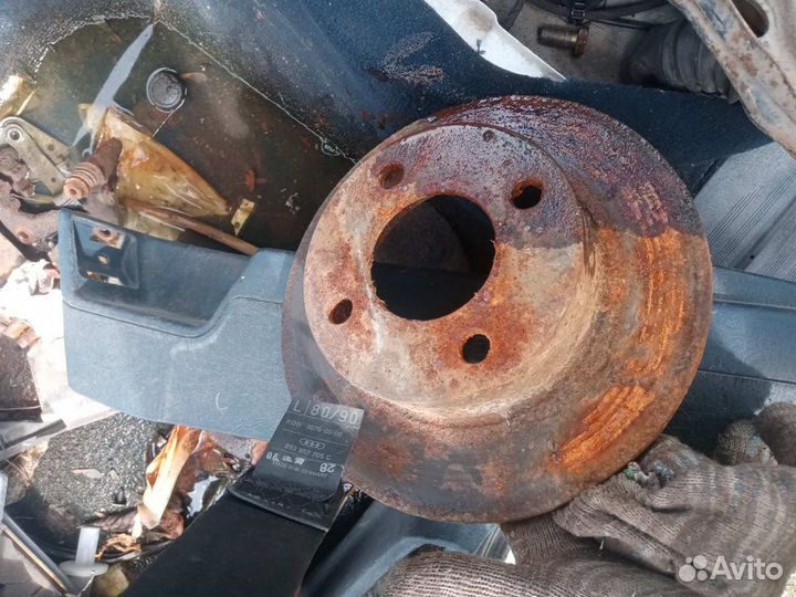 Диск тормозной задний Audi 80 В3