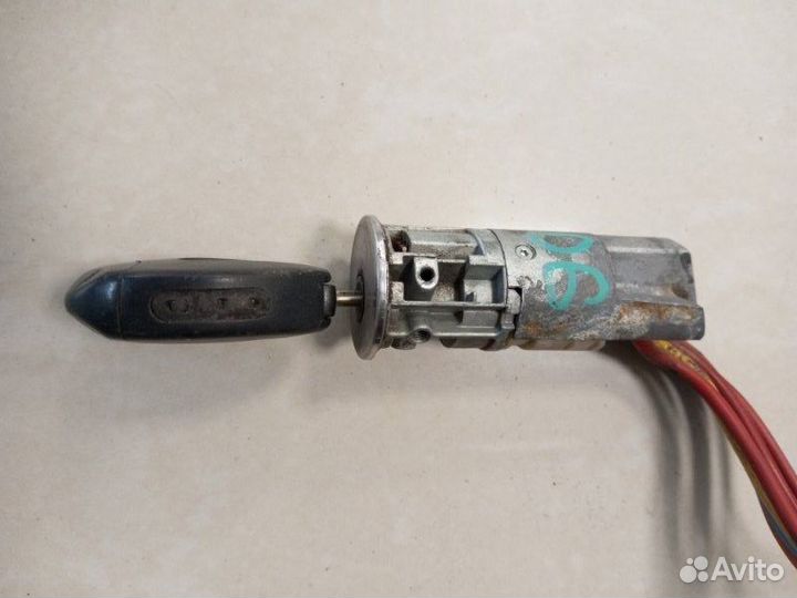 Замок зажигания Peugeot 806 минивен EW10J4 2001