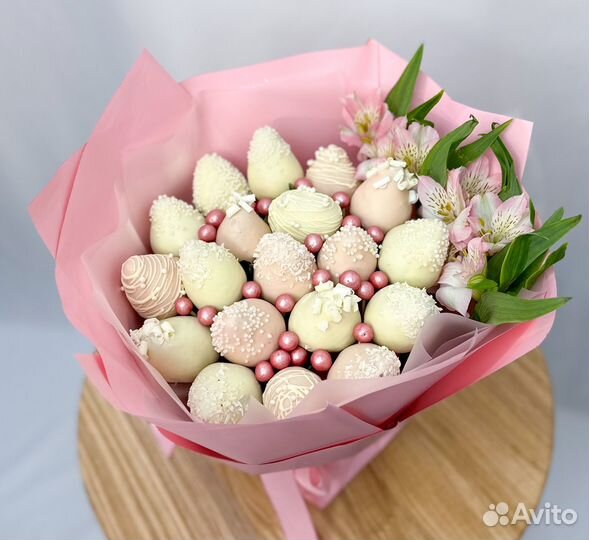 Букеты из клубники в шоколаде