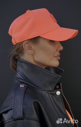 Кепка BTBum с буквой “B”