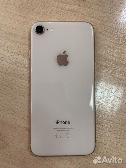 Телефон iPhone 8