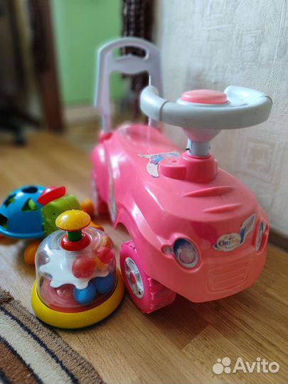 Машинка-каталка, юла, сортер