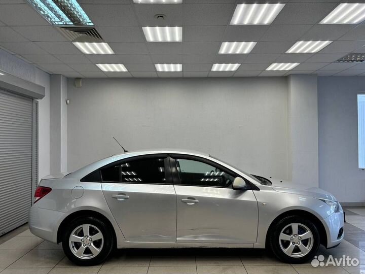 Chevrolet Cruze 1.6 AT, 2011, 229 873 км