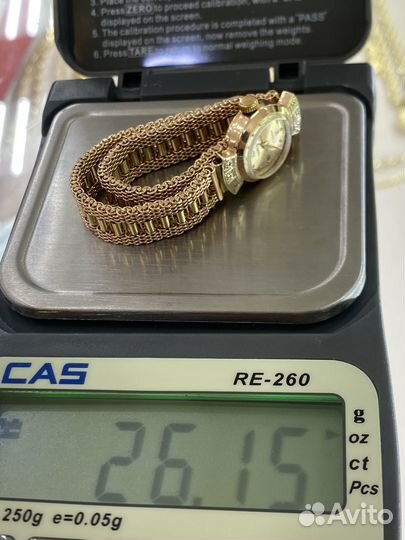 Наручные часы с бриллиантами