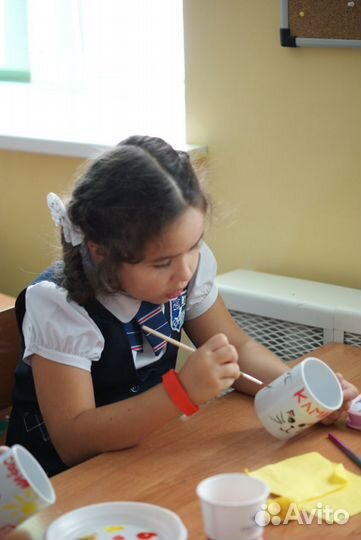 Выездной мастер-класс по росписи кружек (в школу)