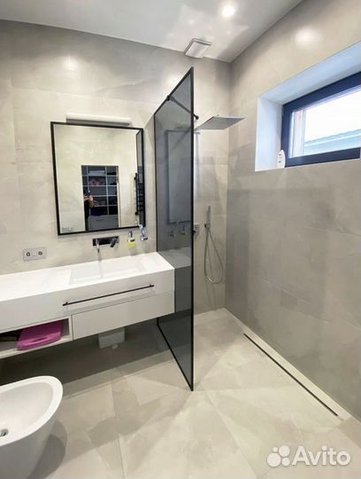 Стеклянные душевые перегородки на заказ, монтаж