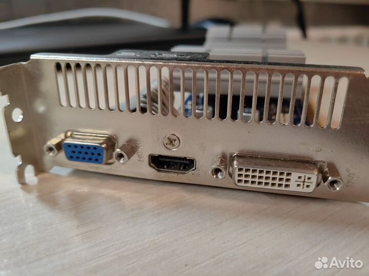 Видеокарта GF 210