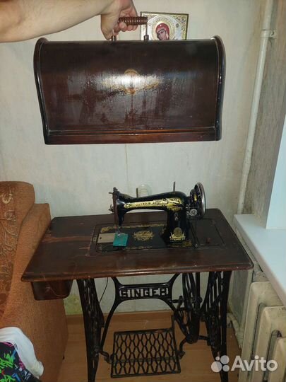 Швейная машинка Зингер в рабочем состоянии