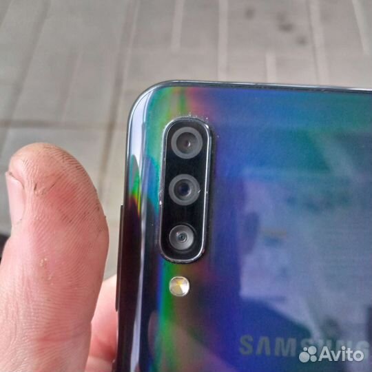 Samsung Galaxy A50, 4/64 ГБ