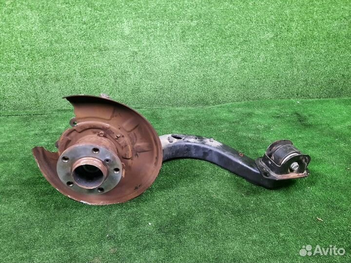 Цапфа задняя правая Bmw X3 E83 M54 256S5 (2.5)