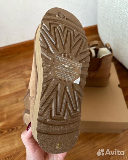 Ugg chelsea platform