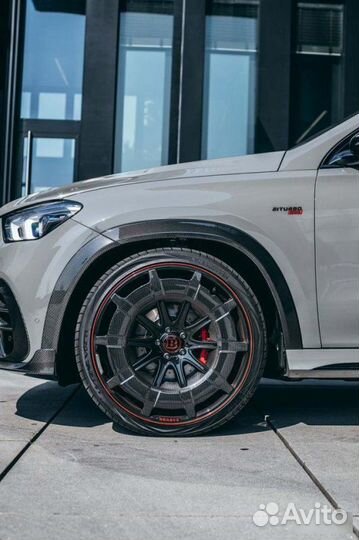 Кованые диски в стиле B Rocket 900 GLE R23