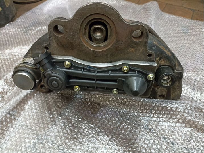 Суппорт тормозной левый DAF XF95