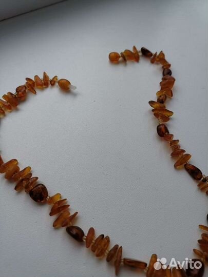 Янтарные бусы