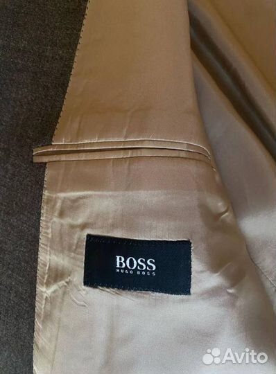 Мужской костюм Hugo Boss 56