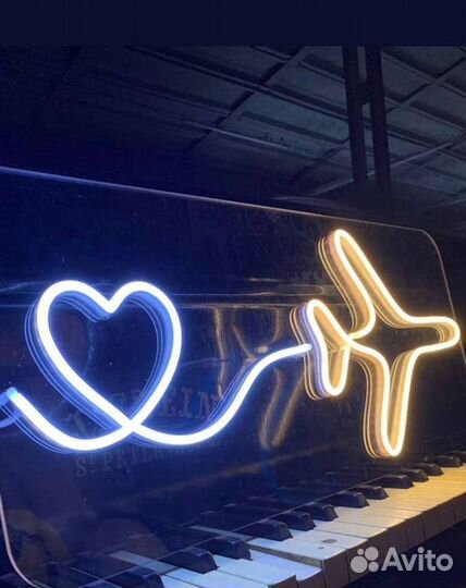Неоновая вывеска