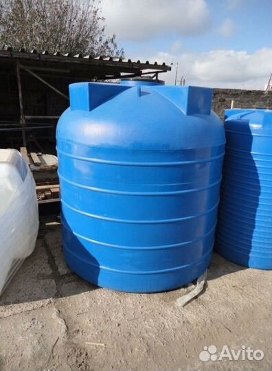 Пластиковая емкость на 6000 литров