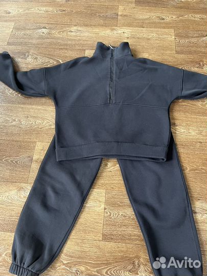 Спортивный костюм женский